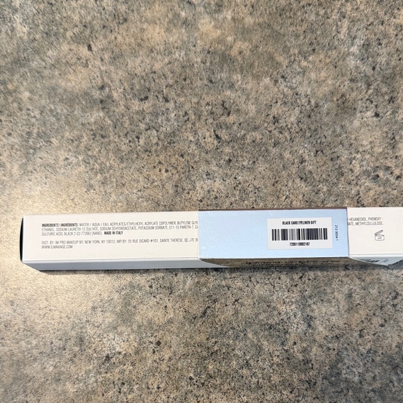 IL MAKIAGE Foundation Set - Black and White Packaging - Picture 5 of 6